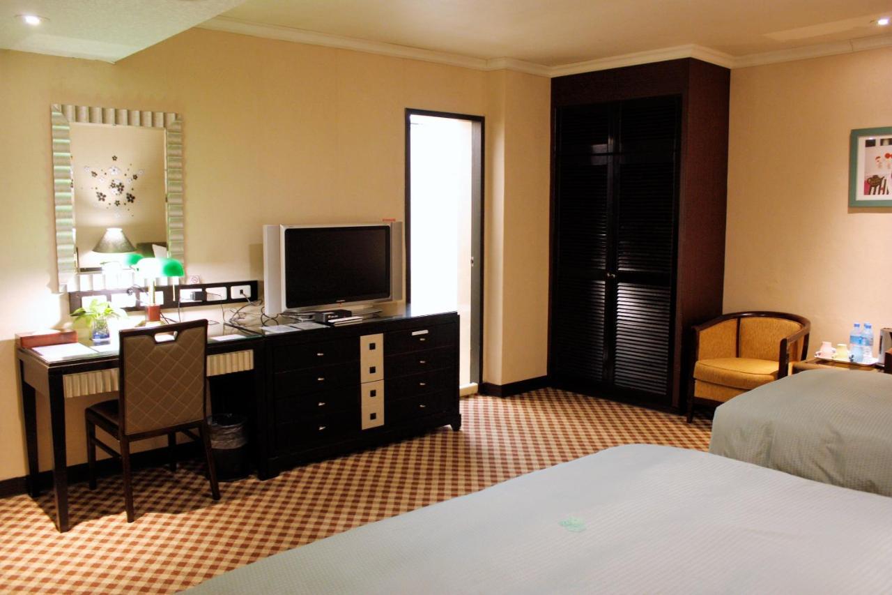 Astar Hotel Tajpej Buitenkant foto